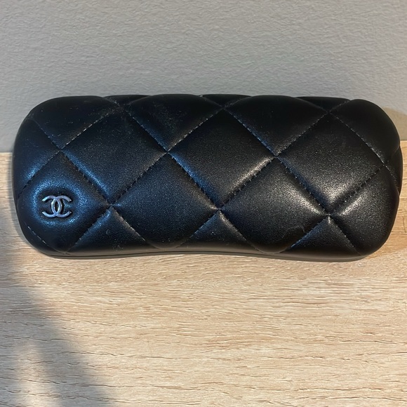 Chanel Metal Crystal Polarized Sunglasses - Picture 4 of 4